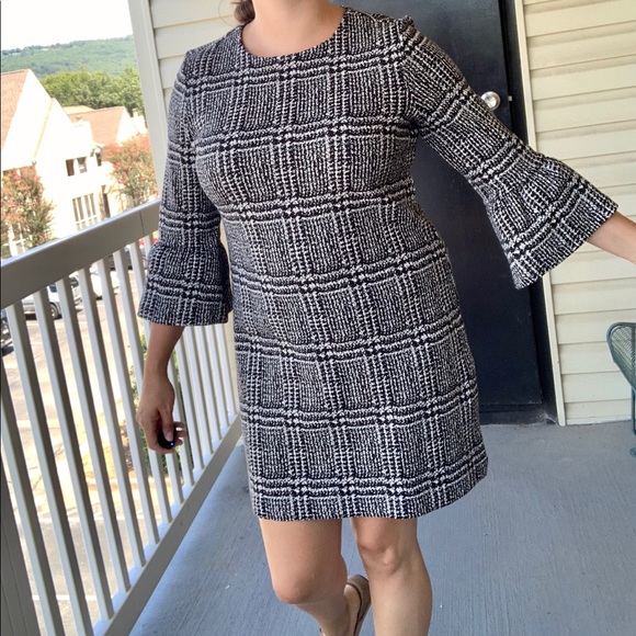 Banana Republic Dresses & Skirts - Banana Republic Black and White Dress